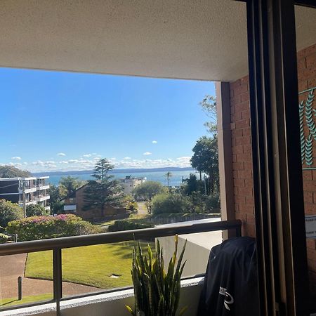 Ferienwohnung The Commodore, 23,9-11 Donald Street - Delightful Unit With Gorgeous Water Views, Air Con And Wi-Fi Nelson Bay Exterior foto