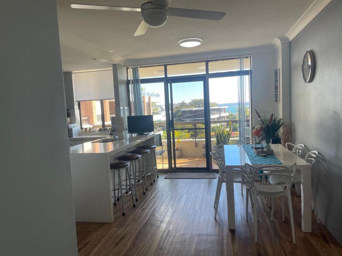 Ferienwohnung The Commodore, 23,9-11 Donald Street - Delightful Unit With Gorgeous Water Views, Air Con And Wi-Fi Nelson Bay Exterior foto